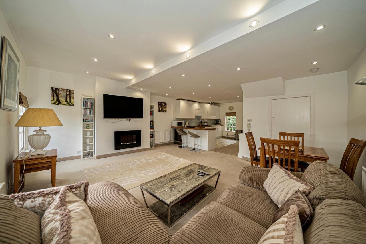 Serviced Apartments Macclesfield Exteriör bild
